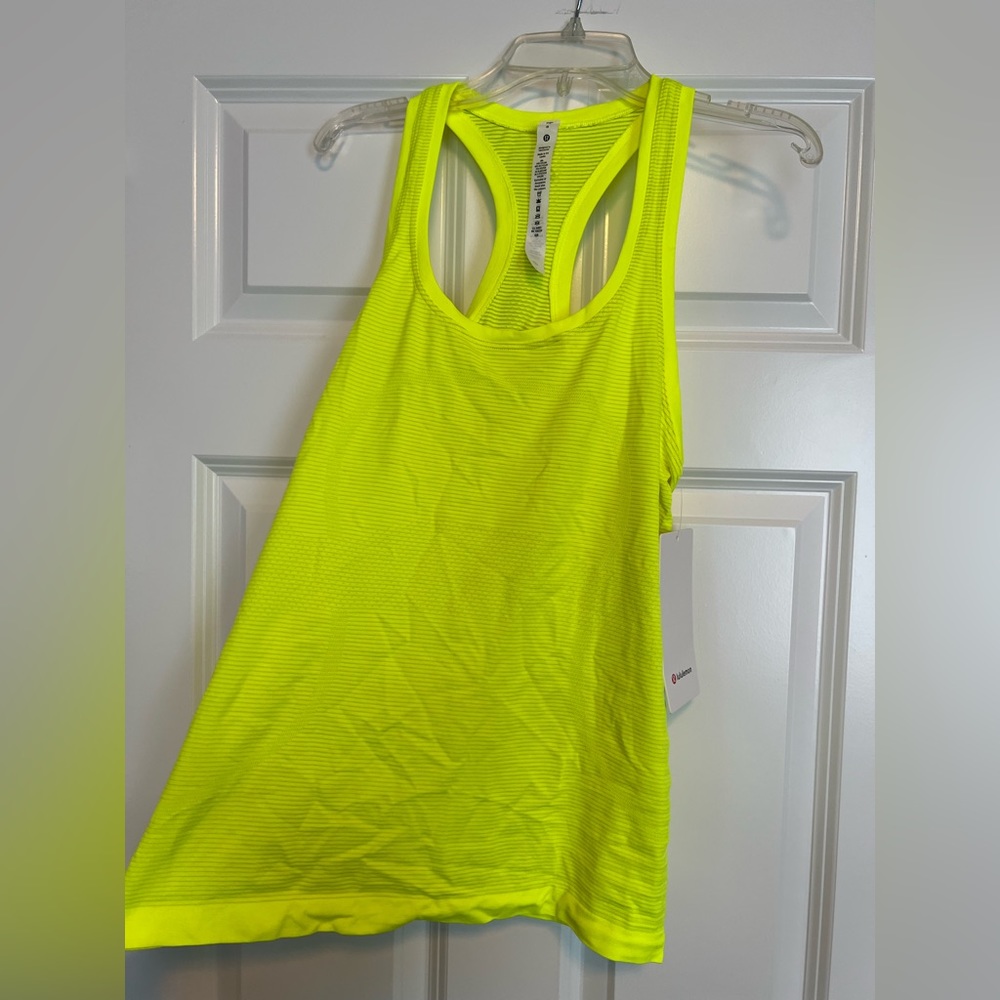 Womans lululemon tank top